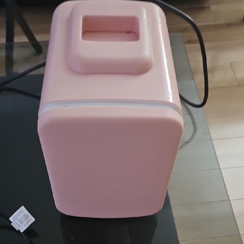 Cosmetic Mini Fridge